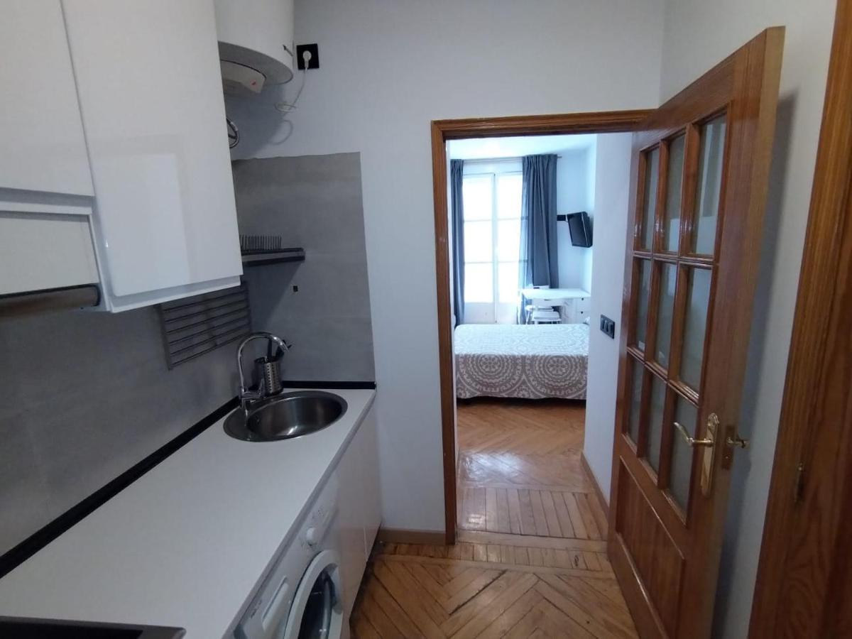 Estudio - Puerta Del Sol Apartment *